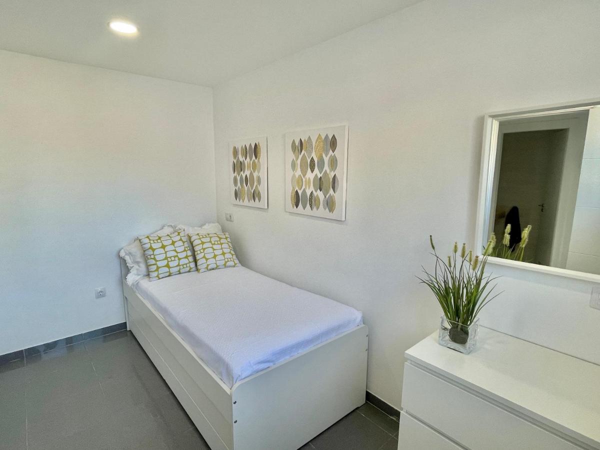 The Retreat House - Private Pool Apartment Puerto de Santiago  Bagian luar foto
